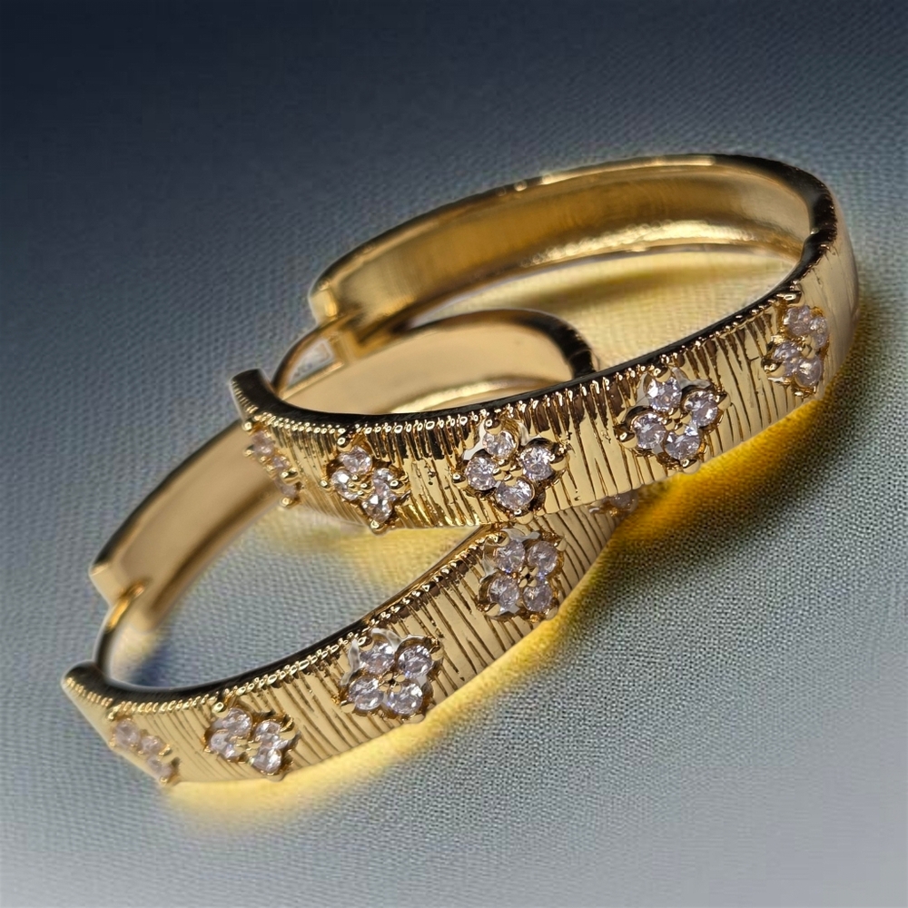 Luxury Clover 18k Gold Plated Stainless Zircon Crystal Hoop Earrings